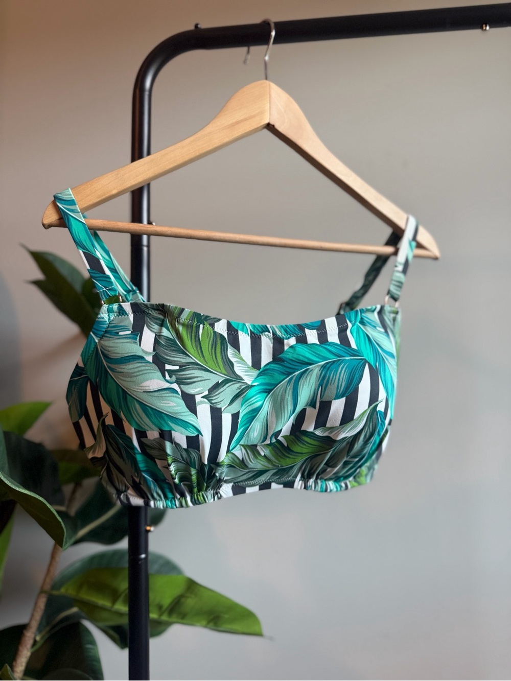 Shade & Shore Green Leaf Print Bikini Top
